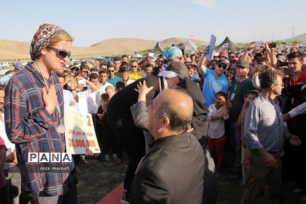 تجلیل از نفرات برتر مسابقات  بین المللی پاراگلایدر سیلوانا در آذربایجان غربی