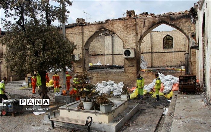 ۷۰ درصد سازه اصلی مسجد جامع ساری سالم مانده است/هشت باب مغازه مجاور مسجد دچار حریق شد