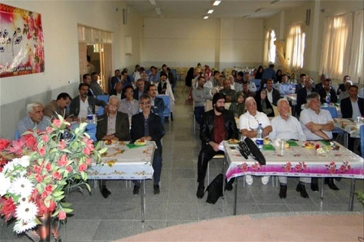 دومین جشنواره خیرین مدرسه ساز شهرستان سمیرم برگزار شد