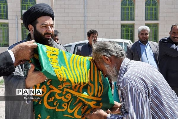 حضور خادمان حرم مطهر امام رضا (ع) درروستای افین شهرستان زیرکوه