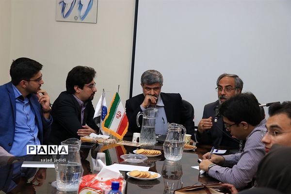 برگزاری چهارمین نشست دانشجویی 《موذن در خواب》 با موضوع عملکرد وزارت خارجه