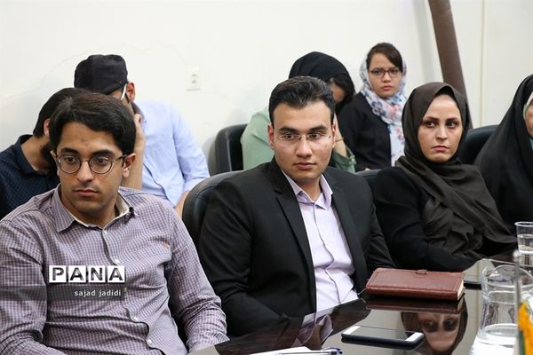 برگزاری چهارمین نشست دانشجویی 《موذن در خواب》 با موضوع عملکرد وزارت خارجه