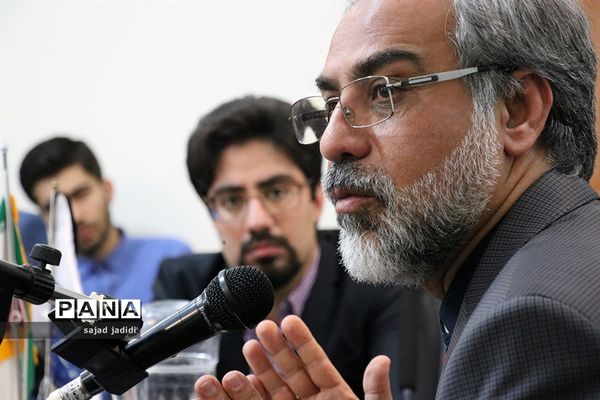 برگزاری چهارمین نشست دانشجویی 《موذن در خواب》 با موضوع عملکرد وزارت خارجه