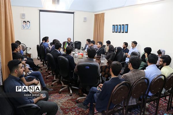 برگزاری چهارمین نشست دانشجویی 《موذن در خواب》 با موضوع عملکرد وزارت خارجه