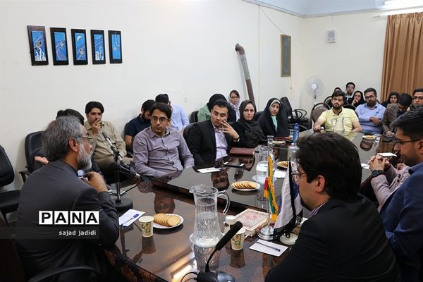 برگزاری چهارمین نشست دانشجویی 《موذن در خواب》 با موضوع عملکرد وزارت خارجه