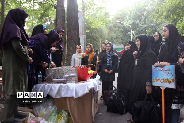 حضور دانش‌آموزان دختر مناطق مرزی کشور در اردوگاه شهید با‌هنر تهران