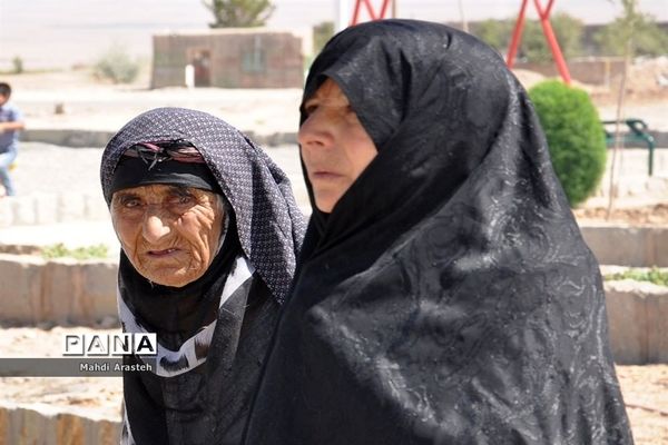 استقبال اهالی روستای بورنگ درمیان از حضور پرچم و کاروان خدام امام رضا (ع)