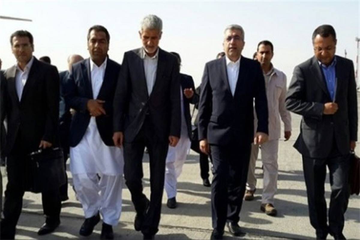 بازدید وزیر نیرو از وضعیت برق و آب سیستان و بلوچستان