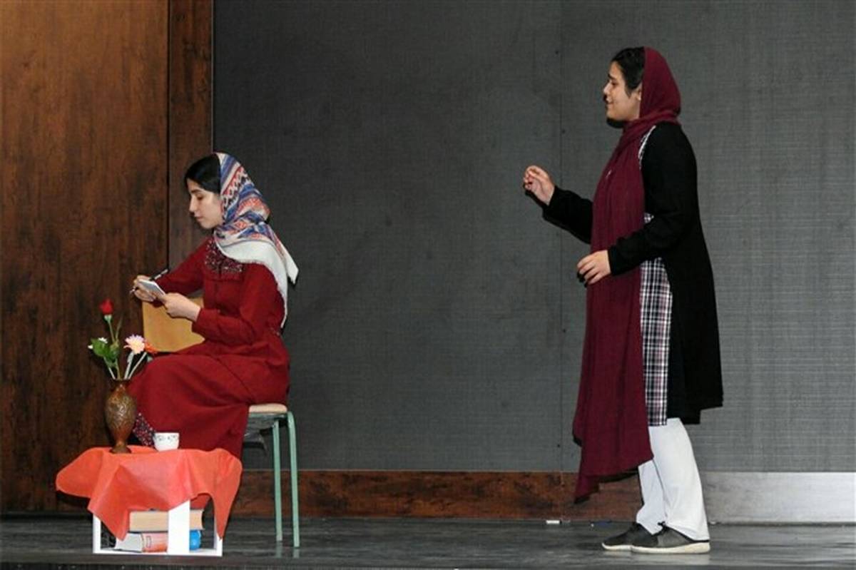 نمایش دانش‌آموزان سادات‌شهری جز سه اثر برگزیده کشوری شد