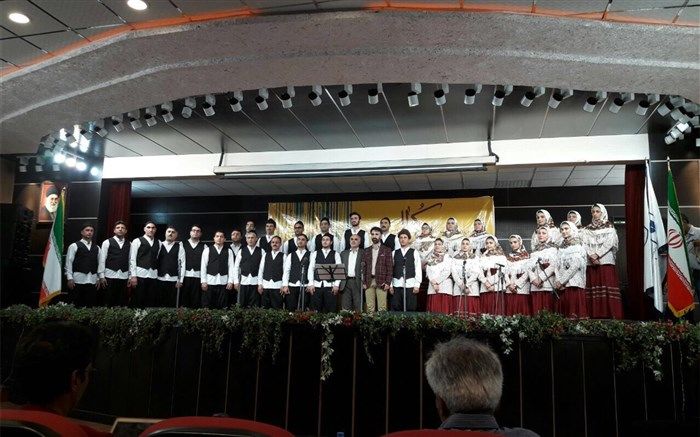 گروه کرال فرهنگیان مازندران مقام دوم سرود محلی را در مسابقات کشوری کسب کرد
