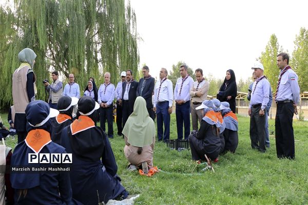 بازدید مسئولان اداره کل آموزش و پرورش کل فارس از اردو دختران پیشتاز