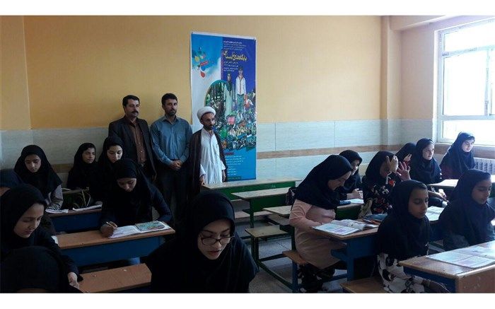 کارشناس تشکلات سازمان دانش آموزی ازپایگاه تابستانی اوقات فراغت تاکستان بازدید کرد