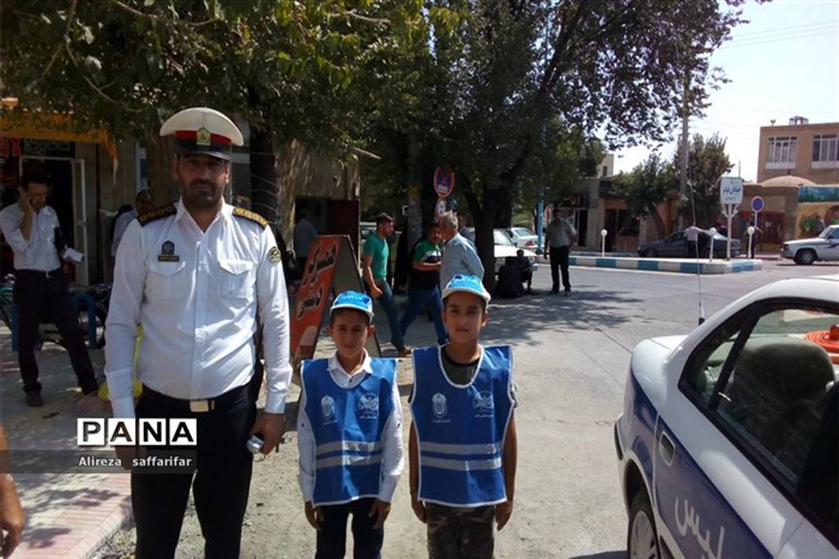 اجرای طرح همیار پلیس در اردستان