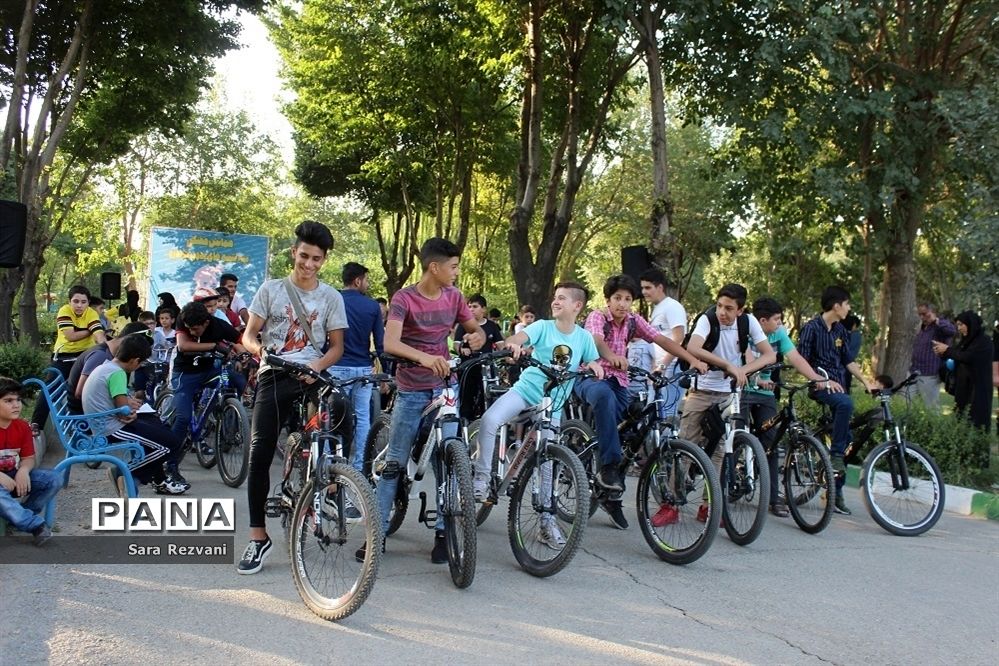 همایش هفتگی یک روز بدون خودرو در اسلامشهر