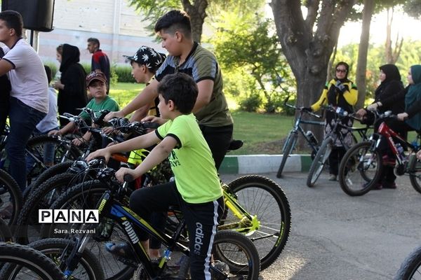 همایش هفتگی یک روز بدون خودرو در اسلامشهر