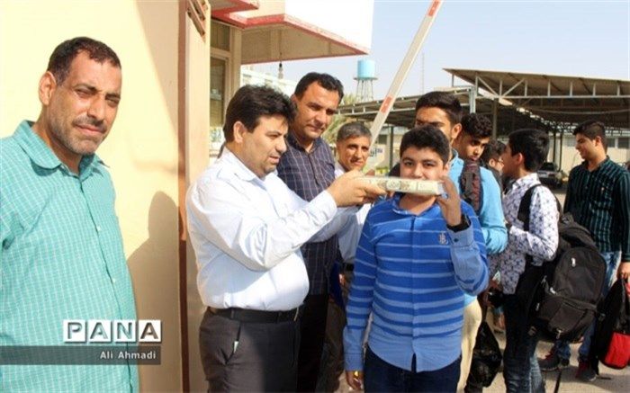 اعزام دانش آموزان پیشتاز پسر استان بوشهر به اردوی ملی شهید باهنر تهران
