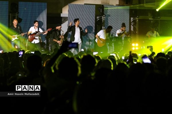 کنسرت فرزاد فرزین در ارومیه