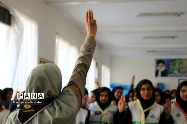 فراگیری آموزش‌های تخصصی تشکیلات دراردوی انتخابی وآمادگی اعضا پیشتازان دختر اعزامی به اردوی ملی