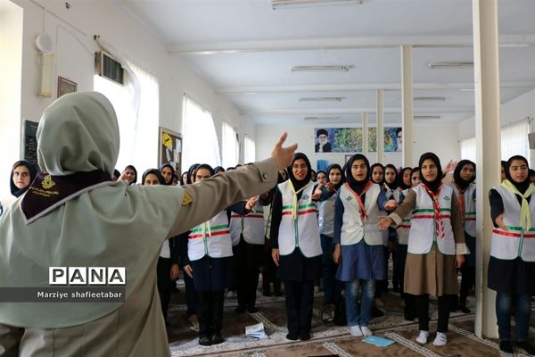 فراگیری آموزش‌های تخصصی تشکیلات دراردوی انتخابی وآمادگی اعضا پیشتازان دختر اعزامی به اردوی ملی