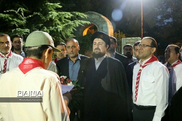 اقامه نماز مغرب وعشا وایرادسخنرانی توسط یادگار امام راحل در اردوگاه شهید باهنر تهران