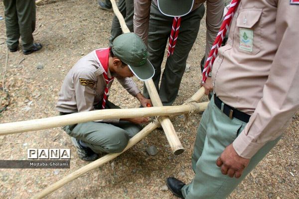 آزمون  ساخت پروژه ساخت باچوب طناب  توسط پیشتازان