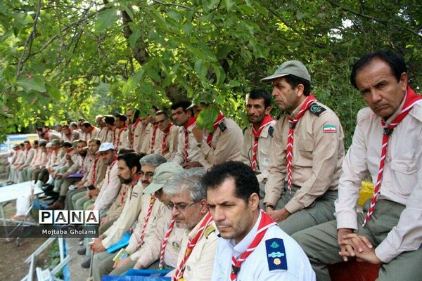 مراسم اهدای پرچم افتخار به گروه‌های  پیشتاز برتر حاضر در اردوی ملی