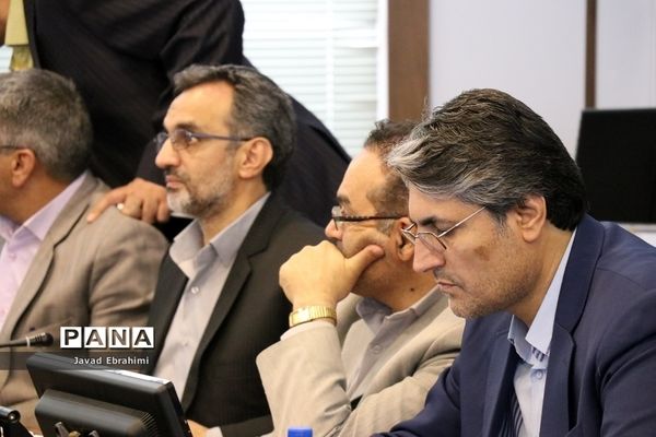 برگزاری جلسه تقدیر از رتبه های برتر کنکوری خراسان رضوی