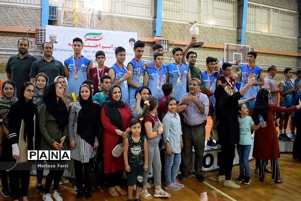 قهرمانی تیم  والیبال‌ البرز در سی‌و‌پنجمین دوره مسابقات دانش‌آموزی کشور