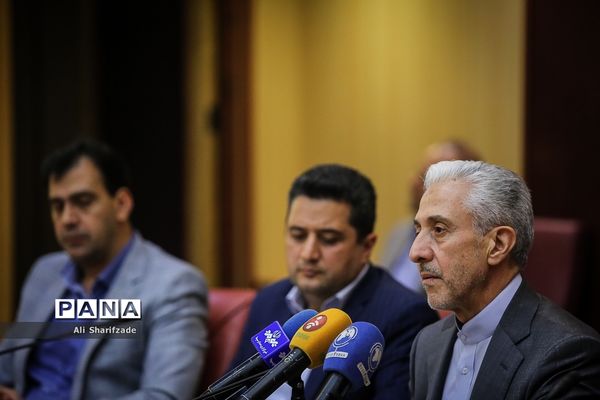 نشست خبری وزیر علوم، تحقیقات و فناوری