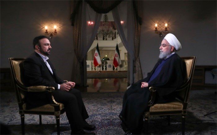 روحانی: اگر دولت آمریکا آماده مذاکره است درباره غرامت‌هایی که باید به ایران بدهد مذاکره کنیم