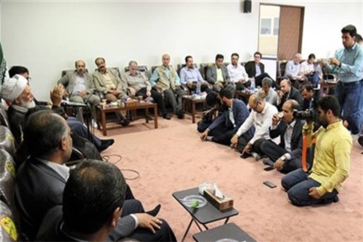 نماینده ولی فقیه در استان همدان: حرفه‌ی خبرنگاری با ذهن و روان یک اجتماع سروکار دارد