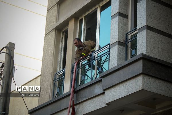 اطفا حریق ساختمان شرکت توسعه صنایع نفت قشم