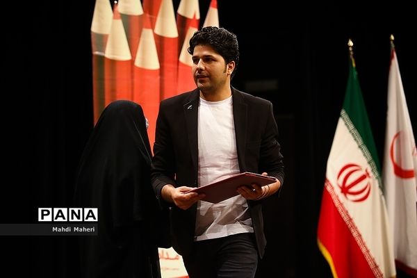 اختتامیه جشنواره رسانه ای مداد قرمز و جشن روز خبرنگار