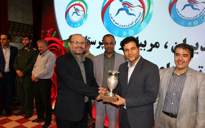 برگزاری همایش تجلیل از قهرمانان و مدال آوران در شهرری