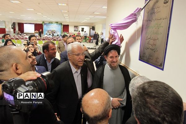 نشست هم‌اندیشی با خبرنگاران حوزه خیرین مدرسه ساز