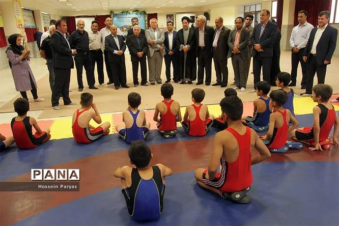 نشست هم‌اندیشی با خبرنگاران حوزه خیرین مدرسه ساز