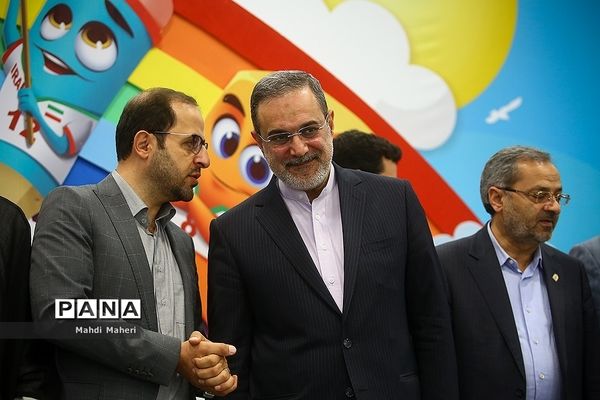افتتاح ششمین نمایشگاه ایران نوشت