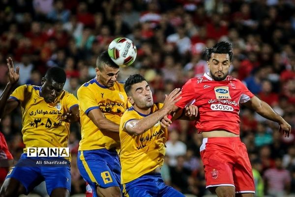 دیدار تیم‎های  پرسپولیس تهران و نفت مسجد سلیمان