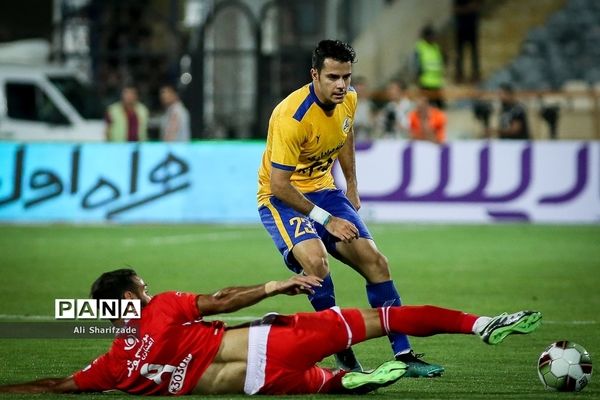 دیدار تیم‎های  پرسپولیس تهران و نفت مسجد سلیمان