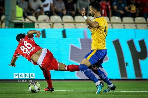 دیدار تیم‎های  پرسپولیس تهران و نفت مسجد سلیمان