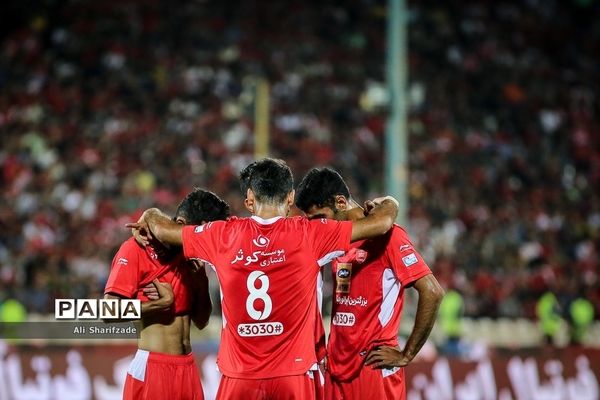 دیدار تیم‎های  پرسپولیس تهران و نفت مسجد سلیمان