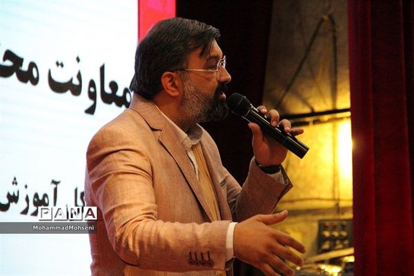 مراسم تجلیل از قهرمانان و مدال آوران آموزش و پرورش ناحیه 1 ری