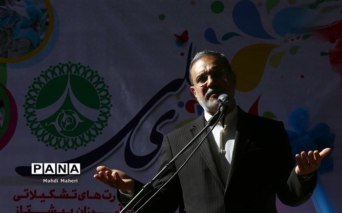 مدرسه محوری ، یکی از مهم‌ترین روش‌های آموزش‌وپرورش برای برون‌رفت از مشکلات است