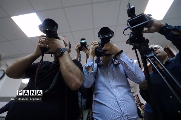 تقدیر از خبرنگاران حوزه نیروی انتظامی در روز خبرنگار