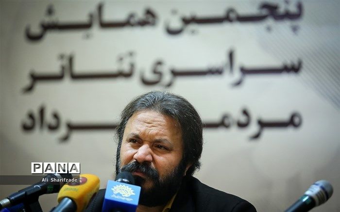 کوروش زارعی: هنرمندان بسیاری فعالیت هنری خود را از مسجد شروع کردند