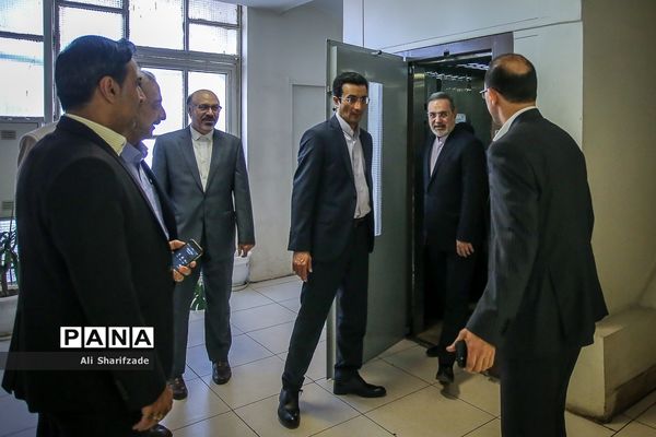 بازدید وزیر آموزش و پرورش از خبرگزاری پانا به مناسبت روز خبرنگار
