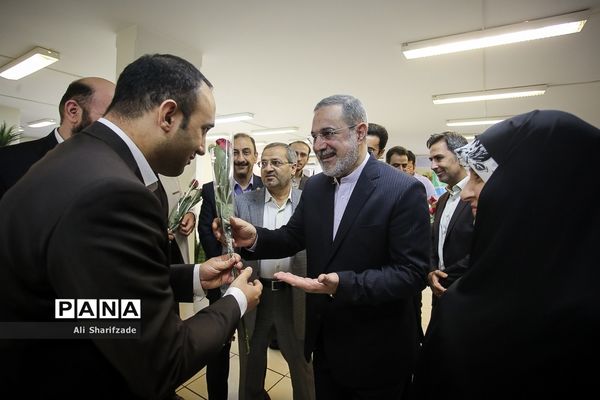 بازدید وزیر آموزش و پرورش از خبرگزاری پانا به مناسبت روز خبرنگار