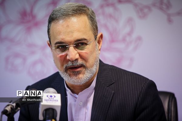 بازدید وزیر آموزش و پرورش از خبرگزاری پانا به مناسبت روز خبرنگار