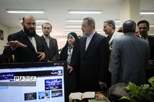 بازدید وزیر آموزش و پرورش از خبرگزاری پانا به مناسبت روز خبرنگار