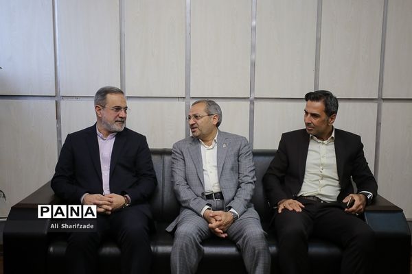 بازدید وزیر آموزش و پرورش از خبرگزاری پانا به مناسبت روز خبرنگار